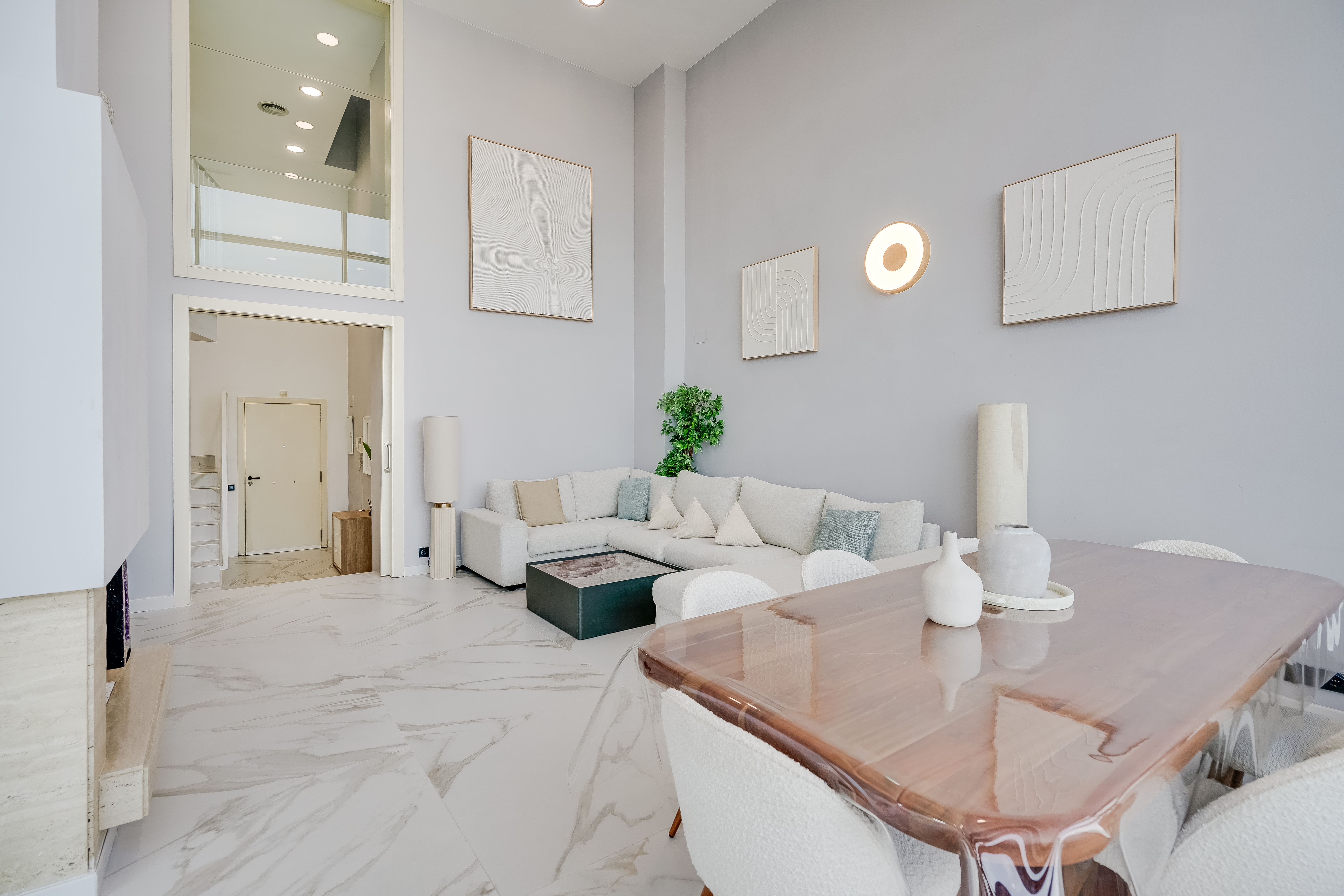 Penthouse Duplex with TOP Views!