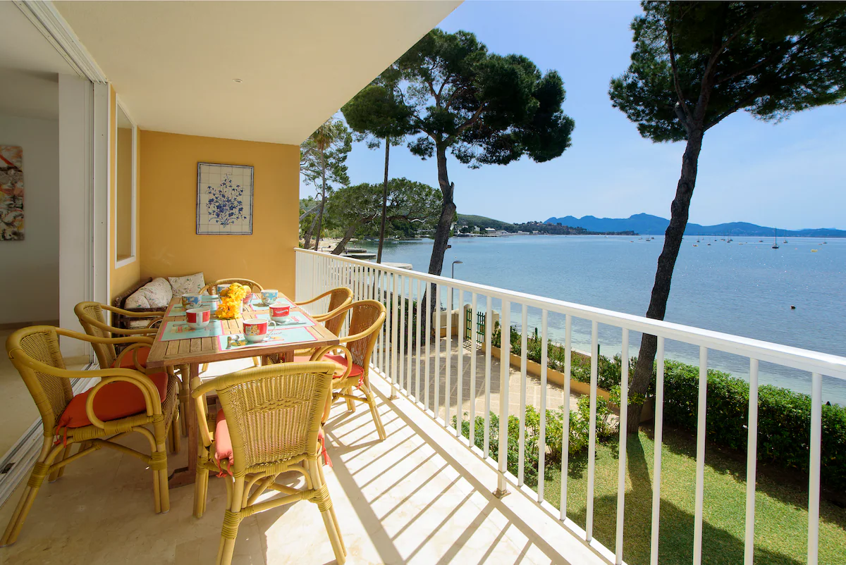 The Art of Living by the Sea: Barcelona's Best Waterfront Homes